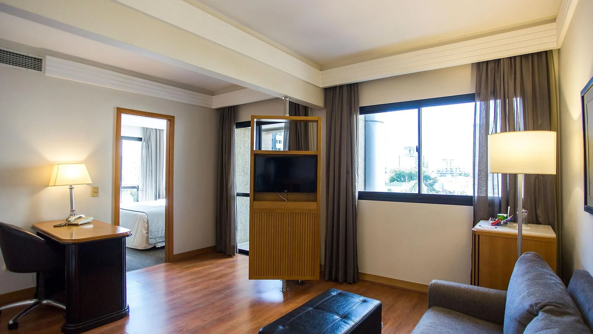 Estanplaza International Hotel São Paulo 4*,